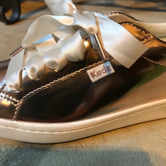 New Kate Spade New York Leather Rose Gold Sneakers - Picture 4 of 8